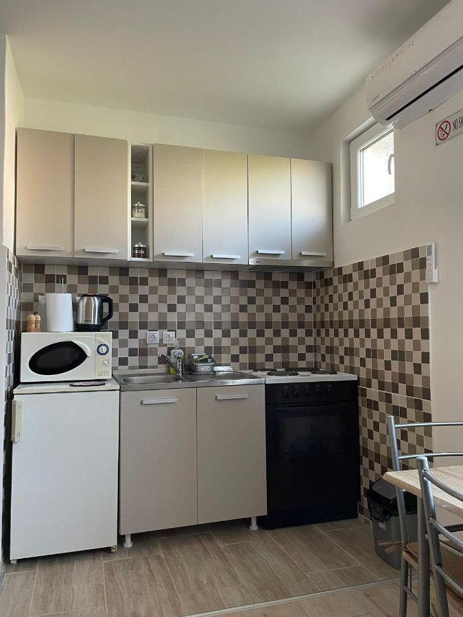 Zemun Polje Apartmani Marija Zemun מראה חיצוני תמונה