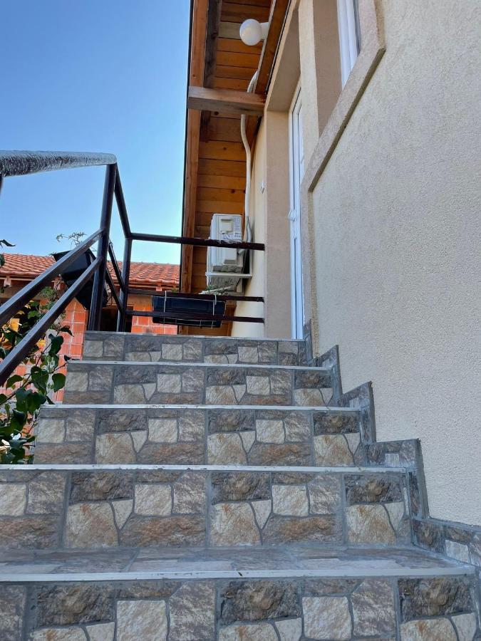 Zemun Polje Apartmani Marija Zemun מראה חיצוני תמונה