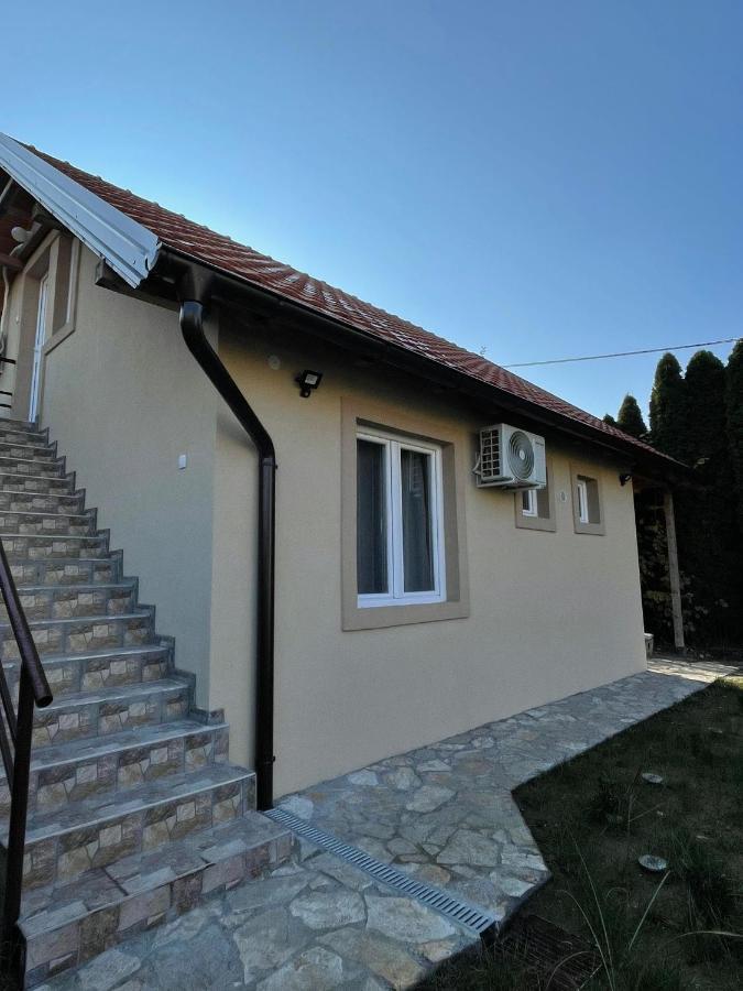 Zemun Polje Apartmani Marija Zemun מראה חיצוני תמונה