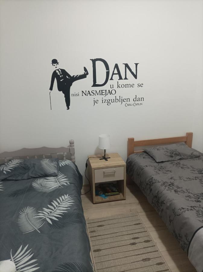 Zemun Polje Apartmani Marija Zemun מראה חיצוני תמונה